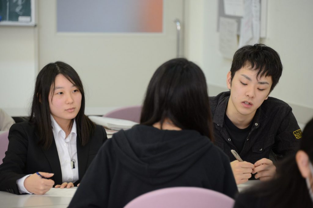 授業紹介 「人間の尊厳と自立」