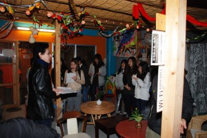 人権教育論の課外活動で夜回りボランティア