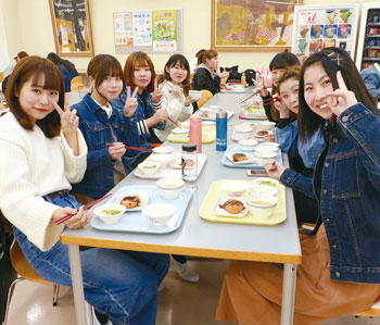 学生食堂の画像